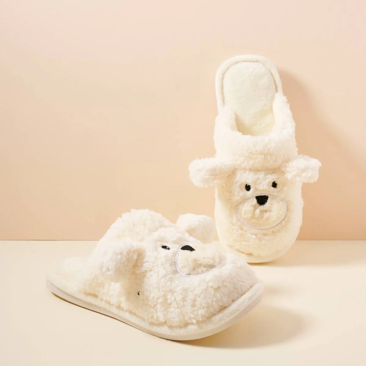 Dog Basic Fuzzy Slippers in White- Ladies (S-M)