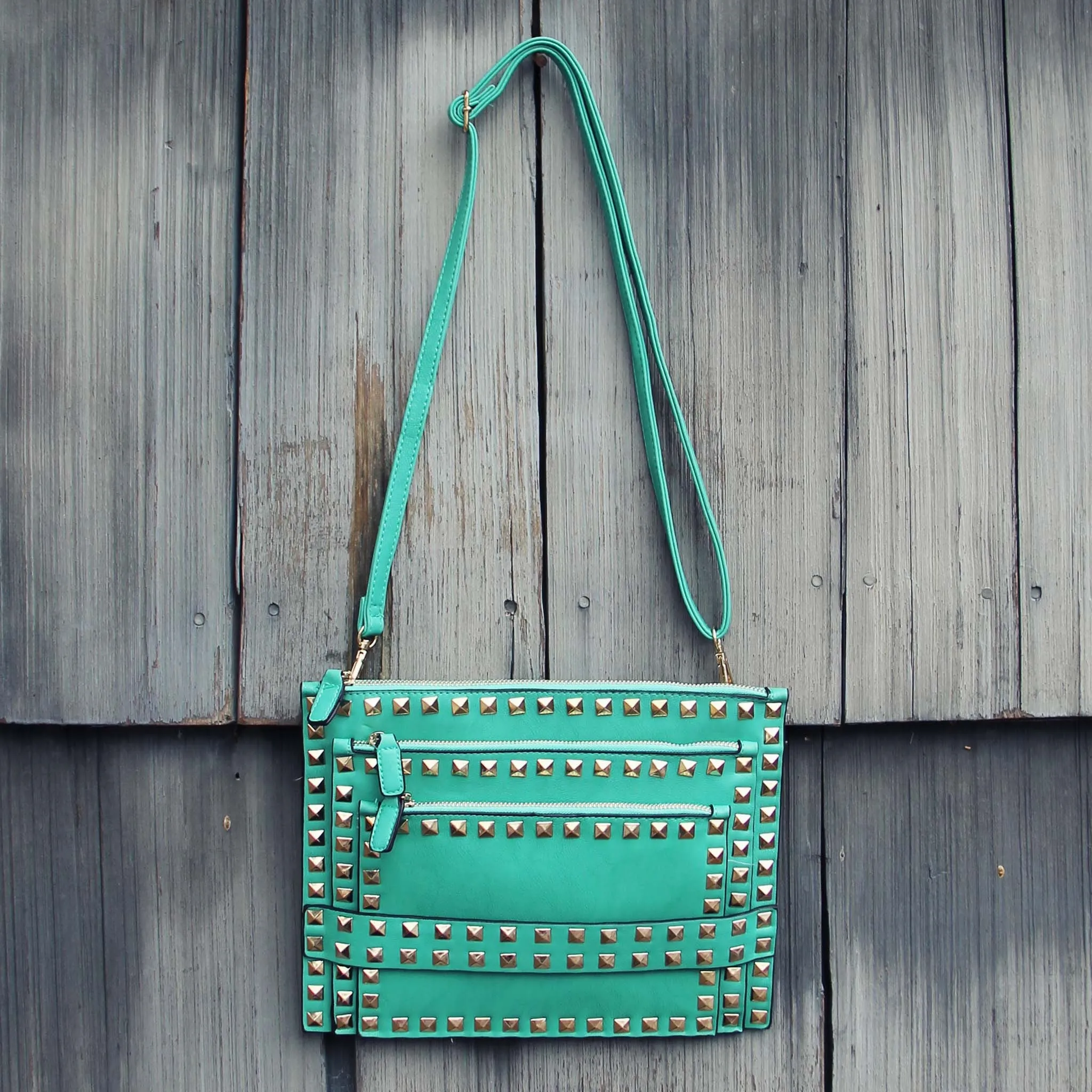 Shooting Arrow Cross Body Bag in Mist